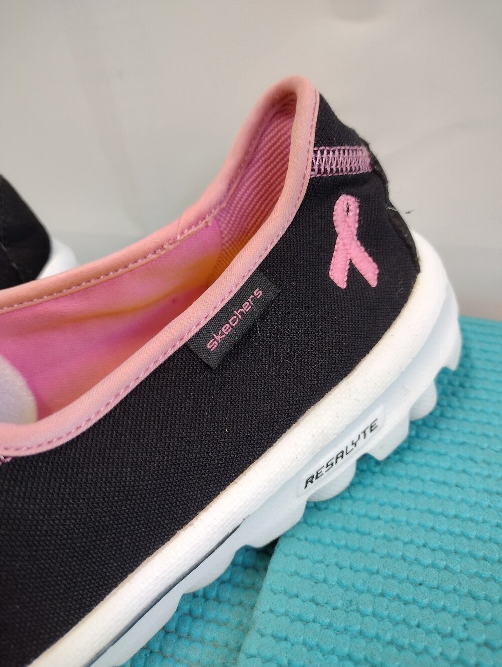 Skechers The Cure Deluxe Women's Go Walk Slip-On Sneakers Shoes - 9 - Picture 5 of 10